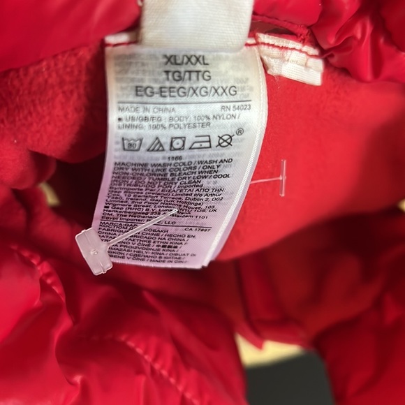 Gap Pet Red Guilted Puffer Jacket Size XL/XXL - Picture 6 of 11